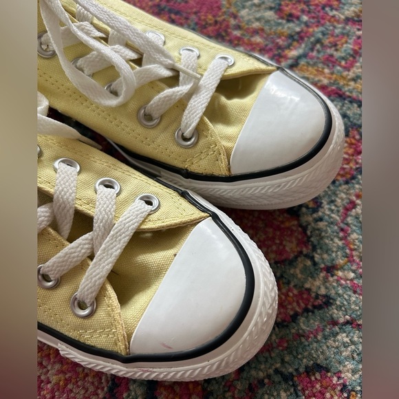 Converse | Unisex Light Yellow Low-Top Lace Up Classic All Star Sneakers, M5 W8 - Picture 11 of 16